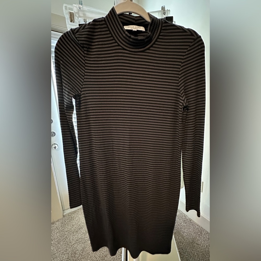 Bella Luxx | Stripe Rib Mock Neck Mini Dress - Picture 2 of 4